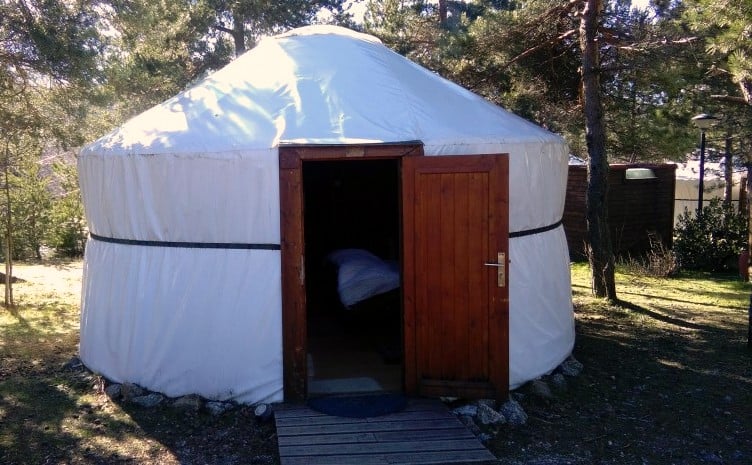 Yurt, tenda mongol no Parque de Campismo do Vale do Rossim