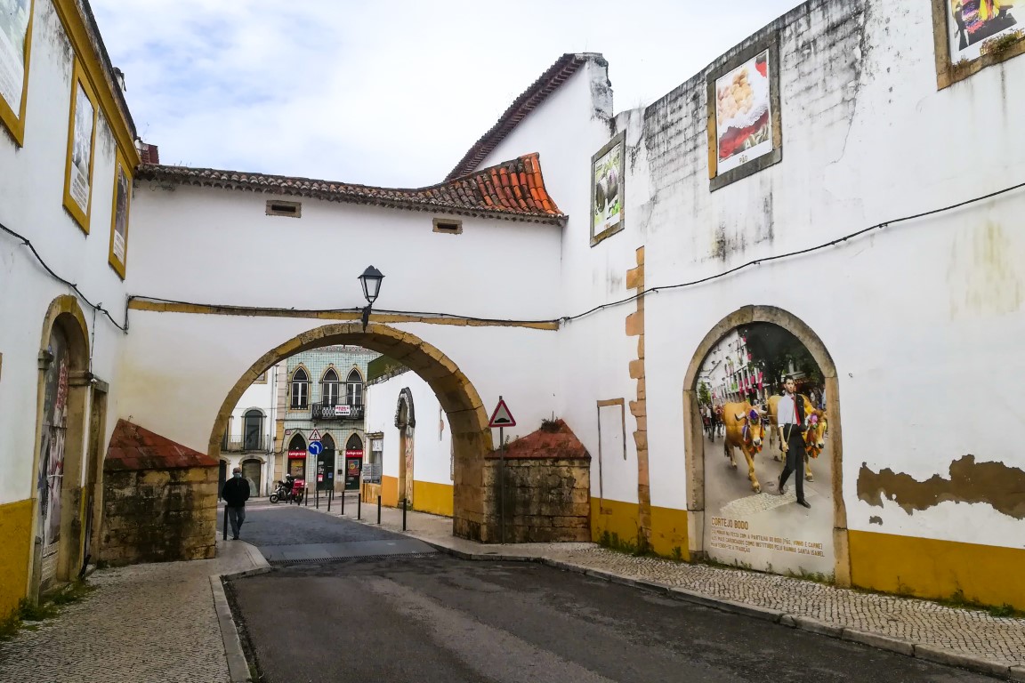 Arco das Freiras, , que ligava o Convento de Santa Iria ao Palácio de Frei António de Lisboa