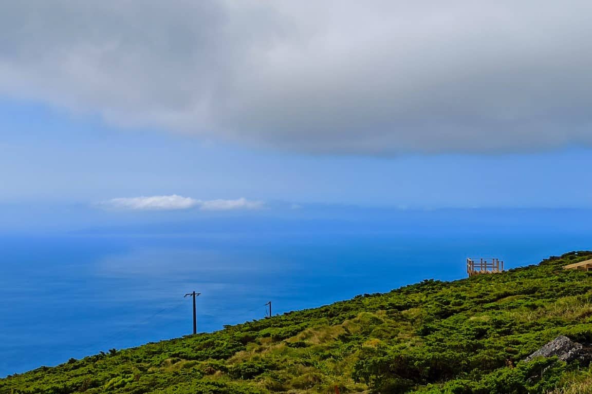 Vista a partir da Serra de Santa Bárbara, na ilha Terceira 