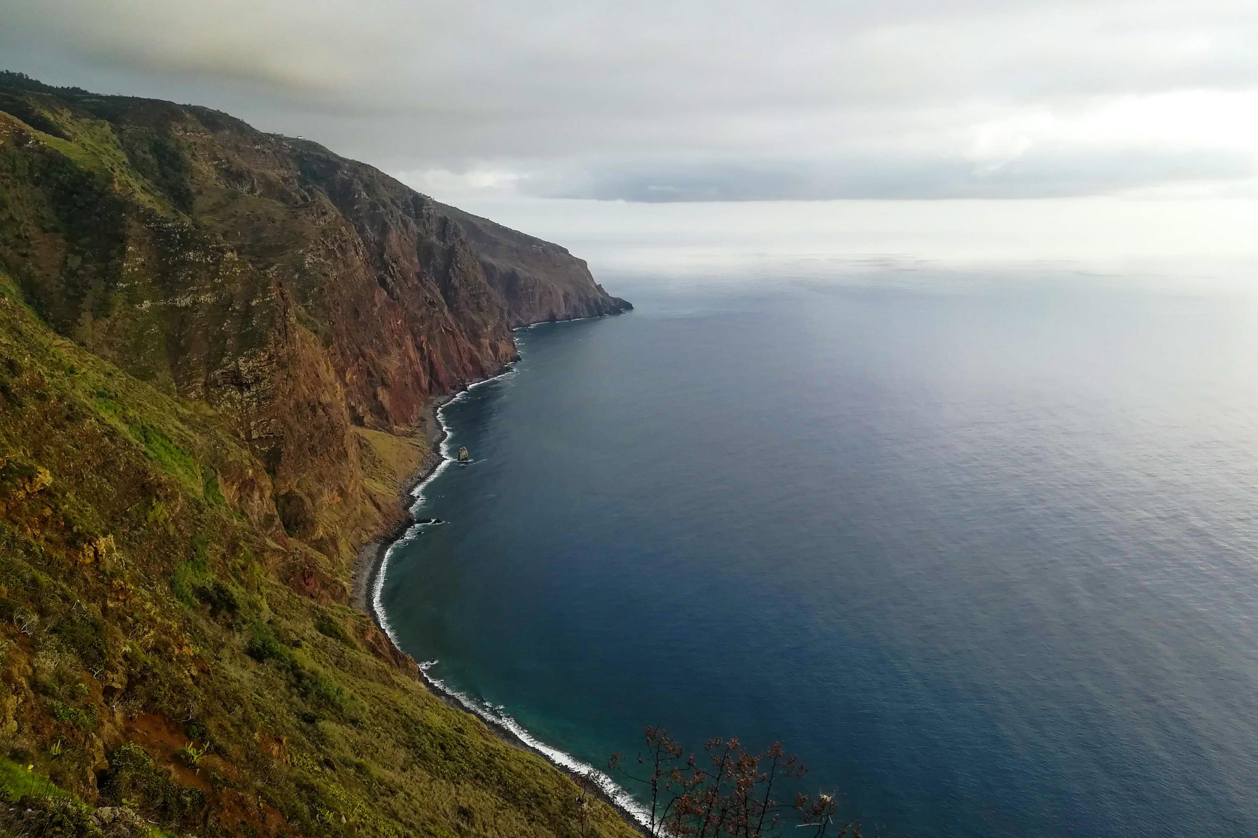 Perspetiva a partir do Miradouro do Fio, na costa oeste da Madeira