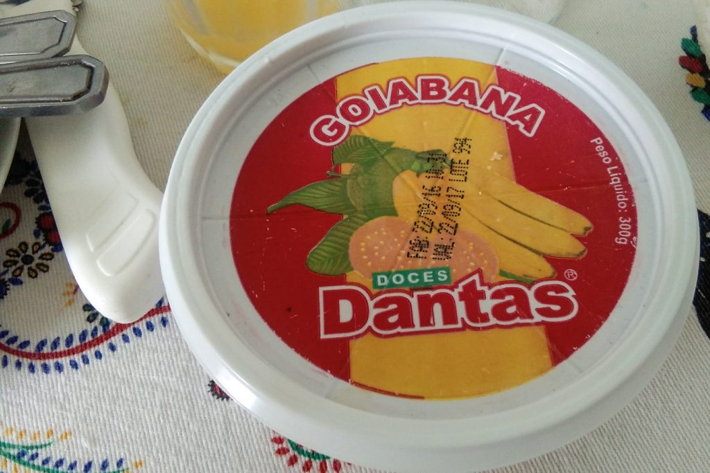 Goiaba e Banana é igual a Goiabana - Fruta a não perder no Brasil